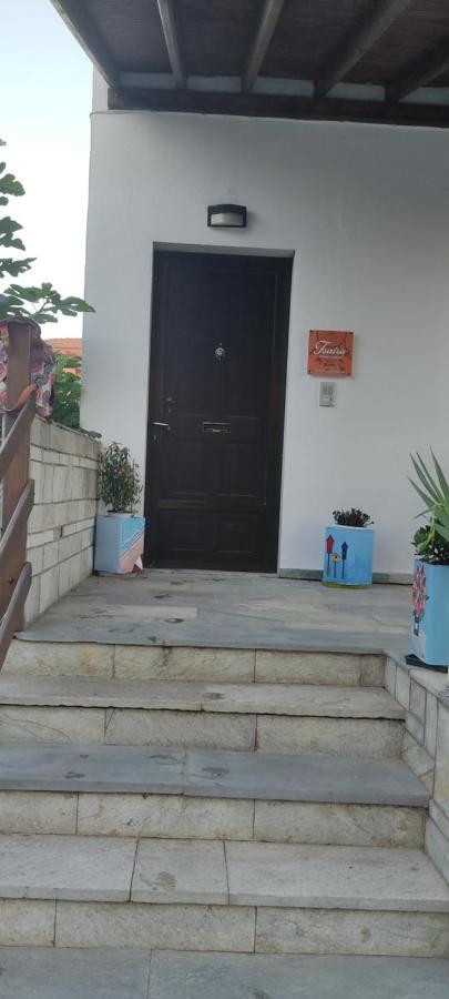 Apartment Tsaira Amulianí Kültér fotó